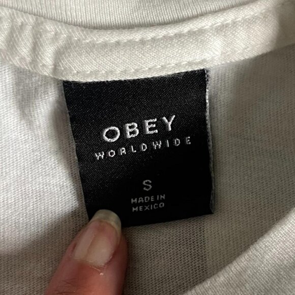OBEY (Size S) White & Grey Striped Cropped Top - Picture 5 of 7